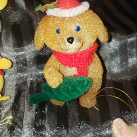 Vintage flocked Christmas ornaments - Picture 5 of 8